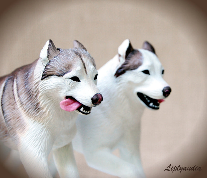 Husky group figurine
