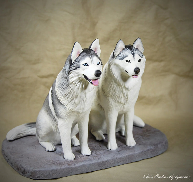 Husky group figurine